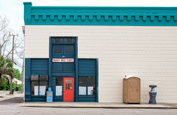 Portable Toilet Options We Offer in Mustang, OK